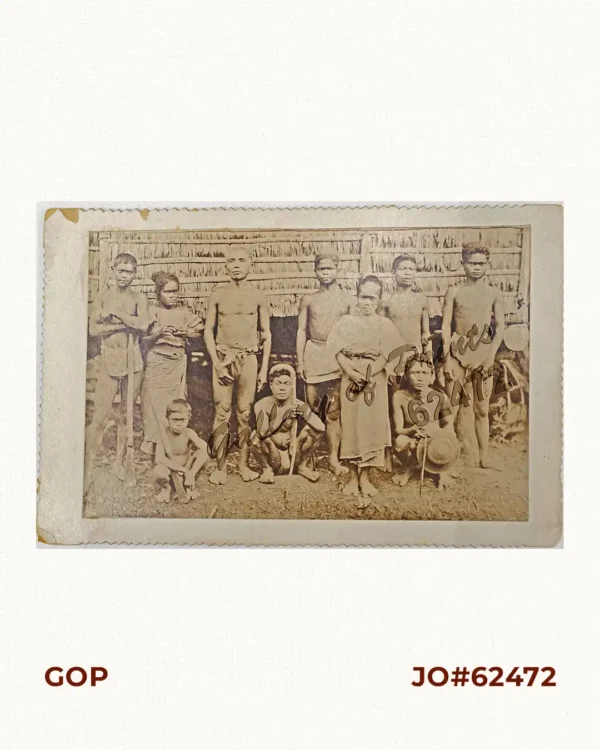 [Group of Filipinos showing style of dress worn]